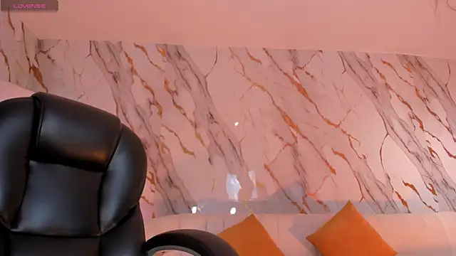 Snapshot of SophieHouston_ chatting on 28, 5, 2026 SophieHouston online show from 28, 5, 2026