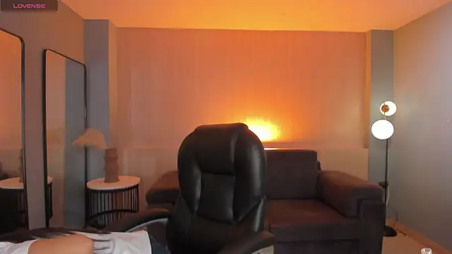 Snapshot of SophieHouston_ chatting on 5, 6, 2026 SophieHouston online show from 5, 6, 2026