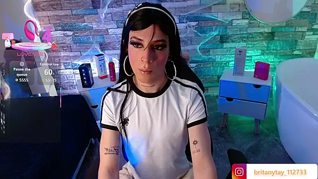 boyfox tay online show from 9, 11, 2025