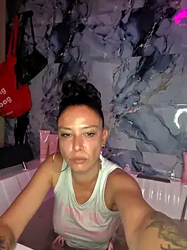 Snapshot of littleladyshelly chatting on 6, 5, 2026 littleladyshelly online show from 6, 5, 2026
