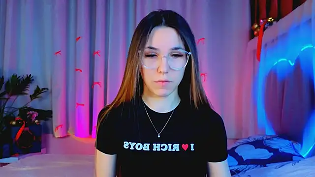 Snapshot of -CindyLou chatting on 11, 1, 2026 -CindyLou online show from 11, 1, 2026