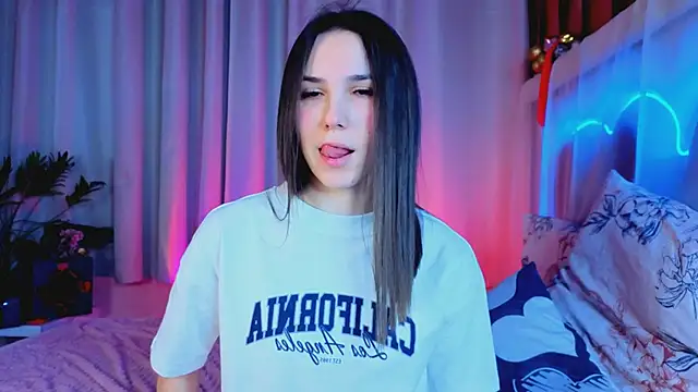 Snapshot of -CindyLou chatting on 15, 1, 2026 -CindyLou online show from 15, 1, 2026