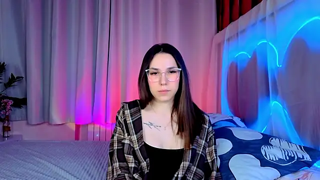 Snapshot of -CindyLou chatting on 3, 2, 2026 -CindyLou online show from 3, 2, 2026