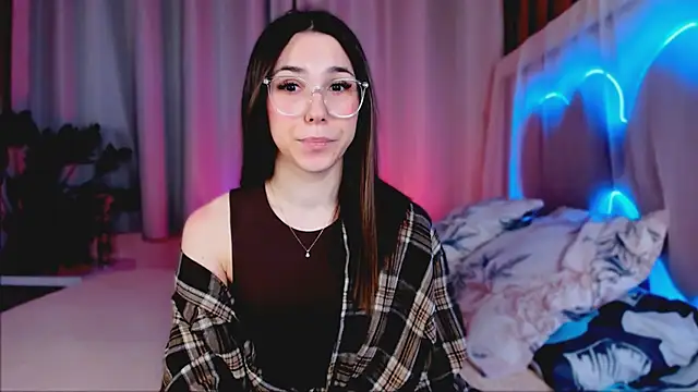 Snapshot of -CindyLou chatting on 5, 2, 2026 -CindyLou online show from 5, 2, 2026