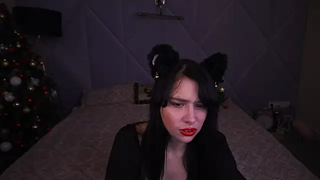 Snapshot of LiviaShy chatting on 21, 12, 2025 LiviaShy online show from 21, 12, 2025