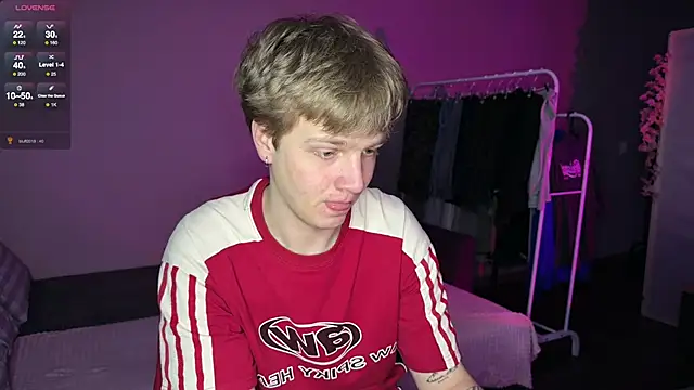 Snapshot of olivertasty chatting on 3, 5, 2026 olivertasty online show from 3, 5, 2026
