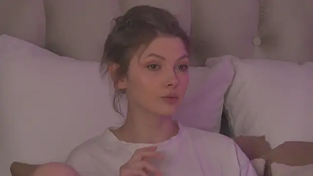 Snapshot of miamunn chatting on 18, 4, 2026 miamunn online show from 18, 4, 2026