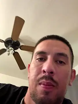 Snapshot of himNIGuys chatting on 4, 11, 2025 himNIGuys online show from 4, 11, 2025