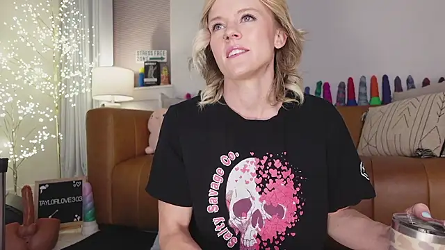 Taylorlove303 online show from 6, 2, 2026