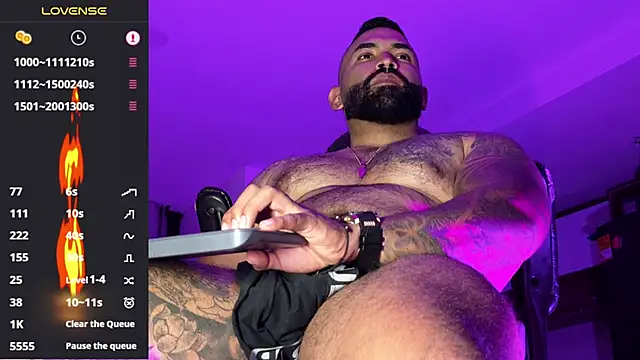 Snapshot of Max-prada chatting on 4, 6, 2026 Max-prada online show from 4, 6, 2026
