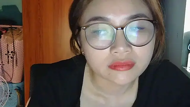 Uhem112 online show from 27, 10, 2025