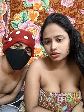 Seducing couple online show from 12, 11, 2025