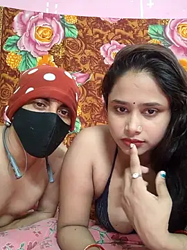 Snapshot of Seducing_couple chatting on 10, 5, 2026 Seducing couple online show from 10, 5, 2026