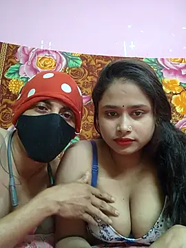 Snapshot of Seducing_couple chatting on 1, 7, 2026 Seducing couple online show from 1, 7, 2026