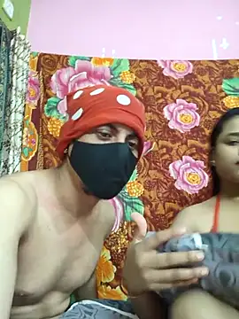 Snapshot of Seducing_couple chatting on 13, 7, 2026 Seducing couple online show from 13, 7, 2026