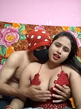 Snapshot of Seducing_couple chatting on 27, 7, 2026 Seducing couple online show from 27, 7, 2026