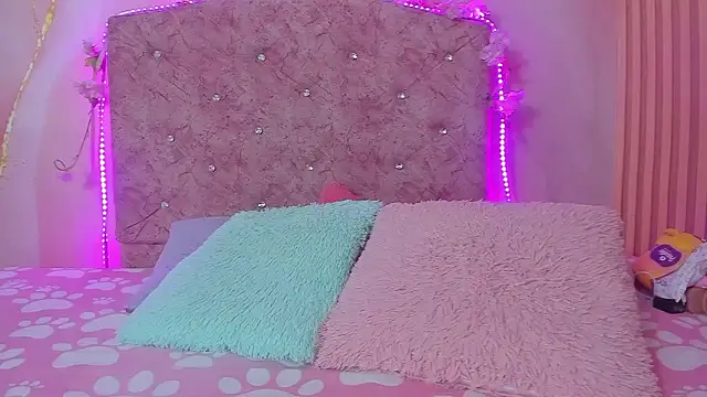 violet taylor  online show from 14, 3, 2026