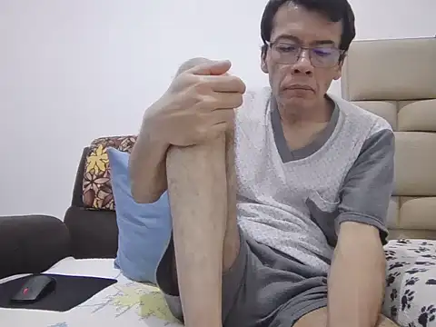 Snapshot of skinnylatino51 chatting on 29, 5, 2026 skinnylatino51 online show from 29, 5, 2026