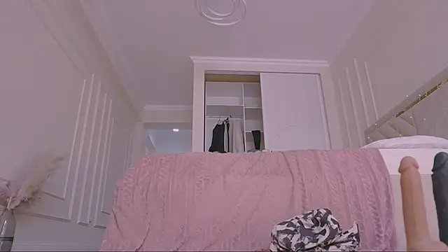 lori leen  online show from 25, 2, 2026