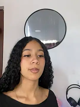 Snapshot of jadee8 chatting on 18, 4, 2026 jadee8 online show from 18, 4, 2026
