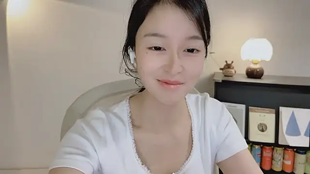 Onechestnut online show from 16, 4, 2026