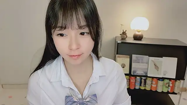 Snapshot of Onechestnut chatting on 2, 6, 2026 Onechestnut online show from 2, 6, 2026