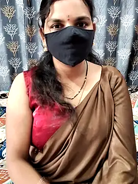Snapshot of Lalitha-1995 chatting on 21, 6, 2026 Lalitha-1995 online show from 21, 6, 2026