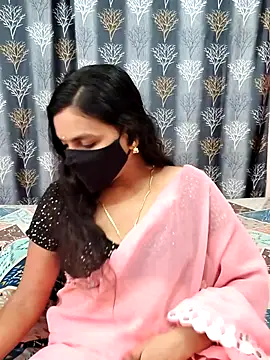 Snapshot of Lalitha-1995 chatting on 16, 7, 2026 Lalitha-1995 online show from 16, 7, 2026