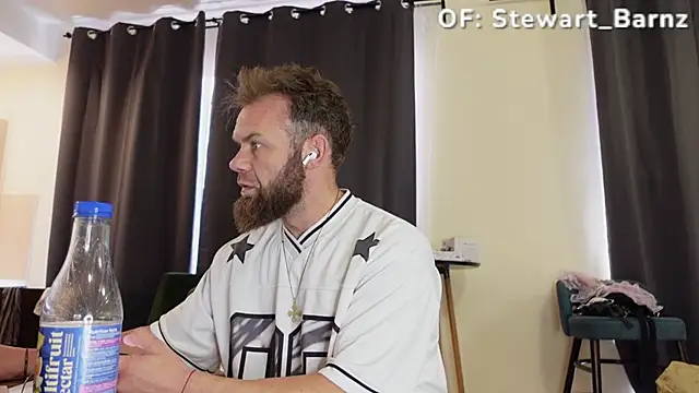 Stewart Barnz online show from 5, 5, 2026