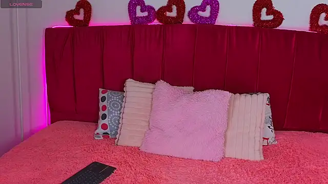 Snapshot of cuteeimy chatting on 23, 4, 2026 cuteeimy online show from 23, 4, 2026