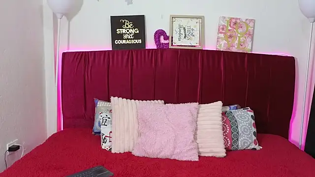 Snapshot of cuteeimy chatting on 2, 6, 2026 cuteeimy online show from 2, 6, 2026