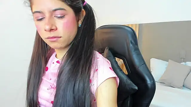 carlina 15 online show from 31, 10, 2025