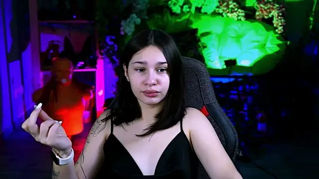 Snapshot of KimClarks_ chatting on 28, 10, 2025 KimClarks  online show from 28, 10, 2025