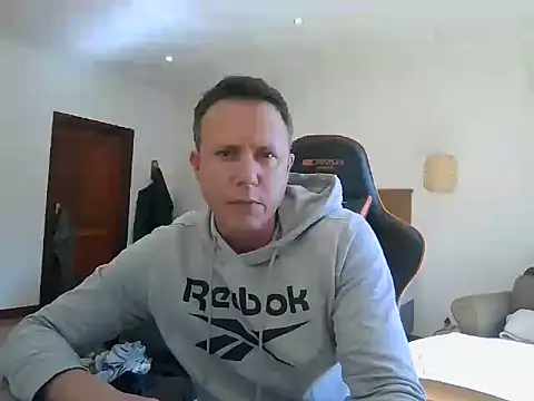 TroyDieselXXX online show from 18, 7, 2026