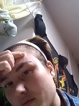 Snapshot of MoonIrene chatting on 28, 10, 2025 MoonIrene online show from 28, 10, 2025