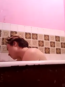 Snapshot of MoonIrene chatting on 14, 12, 2025 MoonIrene online show from 14, 12, 2025