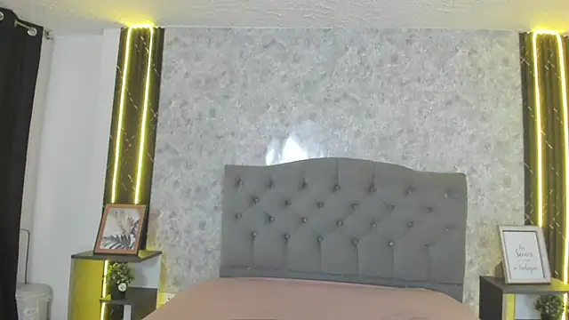 GiannaSlimJB online show from 7, 2, 2026