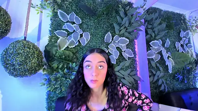 CurlyWeeds online show from 23, 10, 2025