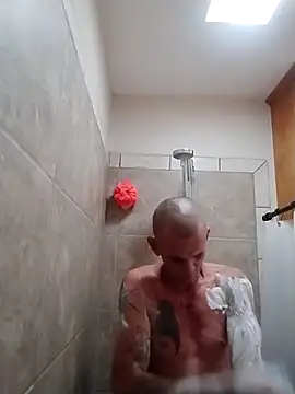 Snapshot of helldonk chatting on 4, 10, 2025 helldonk online show from 4, 10, 2025