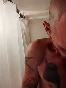 Snapshot of helldonk chatting on 30, 11, 2025 helldonk online show from 30, 11, 2025