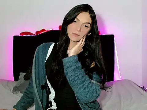 Snapshot of x_isabella_x chatting on 15, 11, 2025 x isabella x online show from 15, 11, 2025