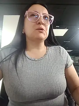 Snapshot of Romina693 chatting on 29, 9, 2025 Romina693 online show from 29, 9, 2025