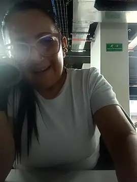Snapshot of Romina693 chatting on 12, 10, 2025 Romina693 online show from 12, 10, 2025