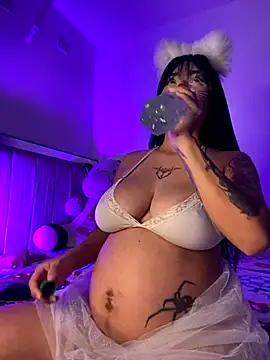 lucialauper  online show from 1, 11, 2025