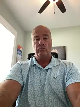 Snapshot of cyclone1212 chatting on 5, 6, 2026 cyclone1212 online show from 5, 6, 2026