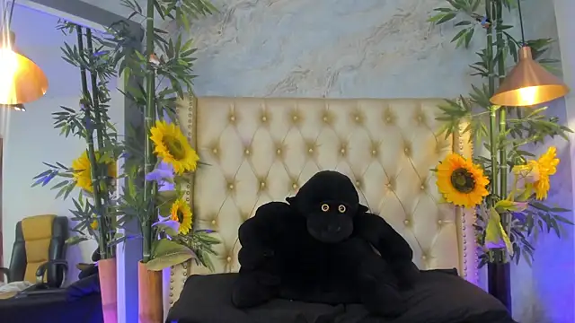 LittleeJaz online show from 4, 2, 2026