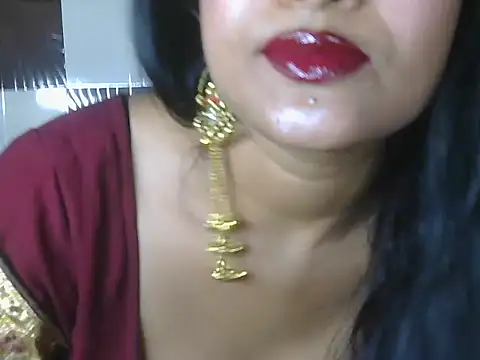 Snapshot of hotee_bhabi chatting on 18, 5, 2026 hotee bhabi online show from 18, 5, 2026