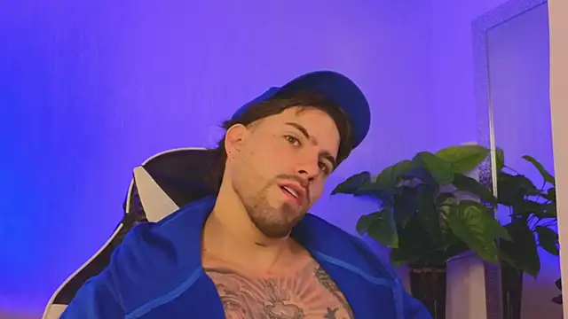 Ades Lowe online show from 22, 12, 2025