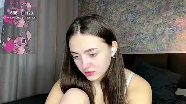 Snapshot of LoraDavi chatting on 16, 4, 2026 LoraDavi online show from 16, 4, 2026