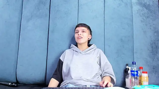 Megan Thompson  online show from 21, 3, 2026